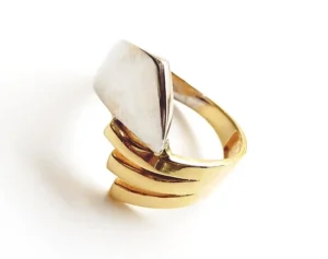 14 karátos arany női gyűrű – modern kétszínű elegancia