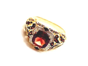 elegáns 14k arany gyűrű gránátkővel és gyémánttal
